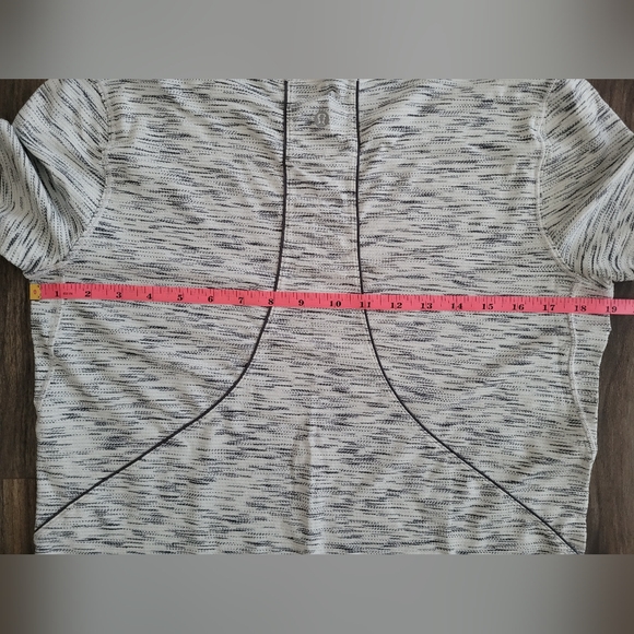 Lululemon Top - Picture 2 of 4
